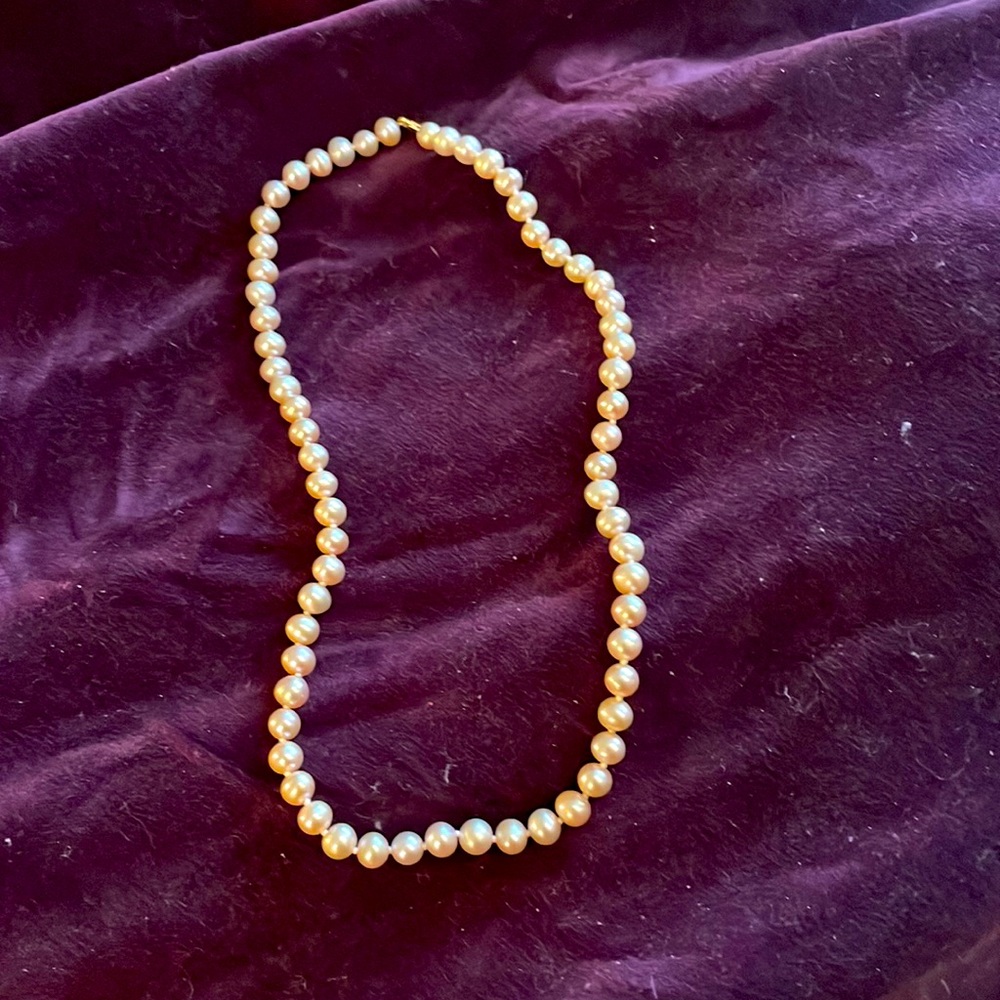 Cultured peal necklace